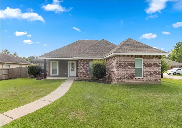 Photo 2 of Single family home for sale at 47106 Vineyard Tr, Hammond, LA 70401 | MLS# 2570017 | Listing updated on 2026-09-20