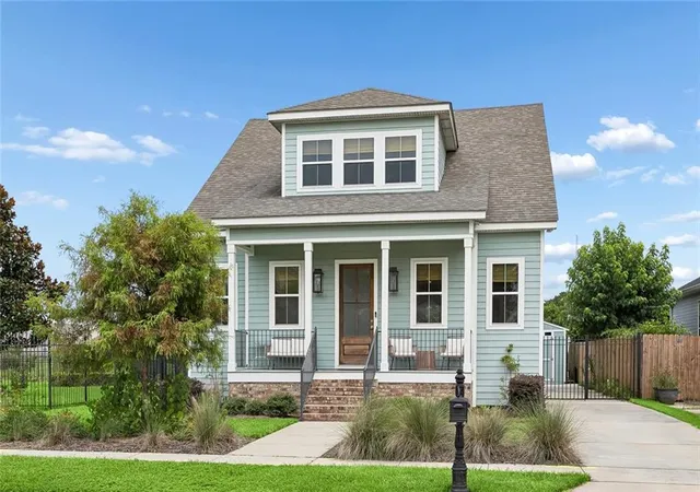 Photo 1 of Single family home for sale at 284 Abalon Ct, New Orleans, LA 70114 | MLS# 2570392 | Listing updated on 2026-09-07