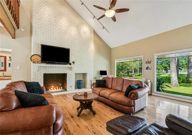 Photo 4 of Single family home for sale at 103 Longwood Dr, Mandeville, LA 70471 | MLS# 2570040 | Listing updated on 2026-09-07
