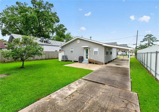 Photo 2 of Single family home for sale at 131 Tullulah Ave, River Ridge, LA 70123 | MLS# 2569769 | Listing updated on 2026-09-16