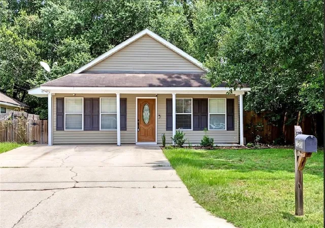 Photo 3 of Single family home for sale at 70208 9th Street, Covington, LA 70433 | MLS# 2570473 | Listing updated on 2026-09-06