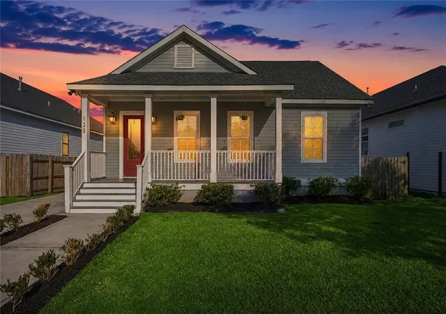 Photo 3 of Single family home for sale at 133 Seal Dr, Arabi, LA 70032 | MLS# 2570161 | Listing updated on 2026-10-01
