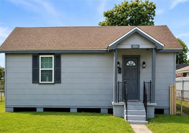 Photo 1 of Multi family home for sale at 804 Garden Rd, Marrero, LA 70072 | MLS# 2569954 | Listing updated on 2026-10-01