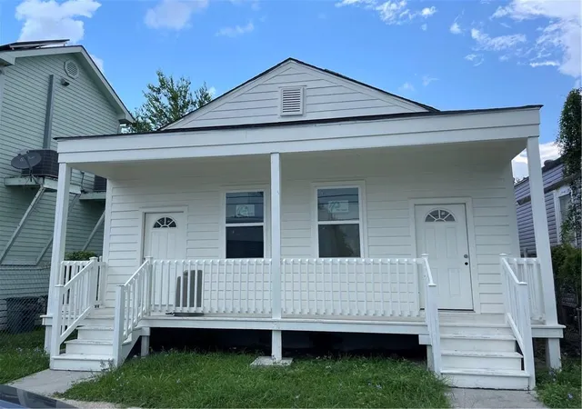 Photo 1 of Multi family home for sale at 1921 23 Toledano St, New Orleans, LA 70115 | MLS# 2570568 | Listing updated on 2026-09-11