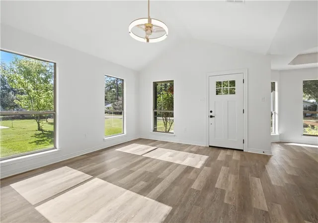 Photo 1 of Single family home for sale at 123 Scott St, Madisonville, LA 70447 | MLS# 2560508 | Listing updated on 2026-09-22