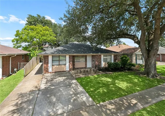 Photo 1 of Single family home for sale at 1909 Edenborn Ave, Metairie, LA 70001 | MLS# 2570700 | Listing updated on 2026-10-01