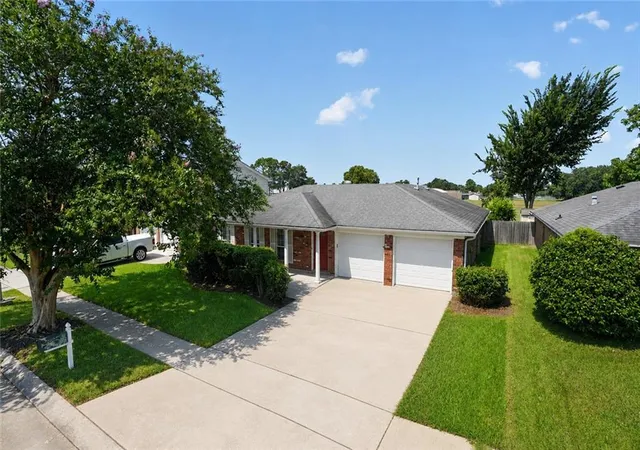 Photo 1 of Single family home for sale at 1212 Kathleen Ave, Metairie, LA 70003 | MLS# 2570602 | Listing updated on 2026-09-02