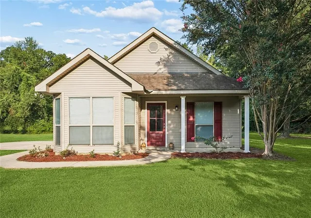 Single family home for sale at 53515 Elizabeth St, Loranger, LA 70446 | MLS# 2570666