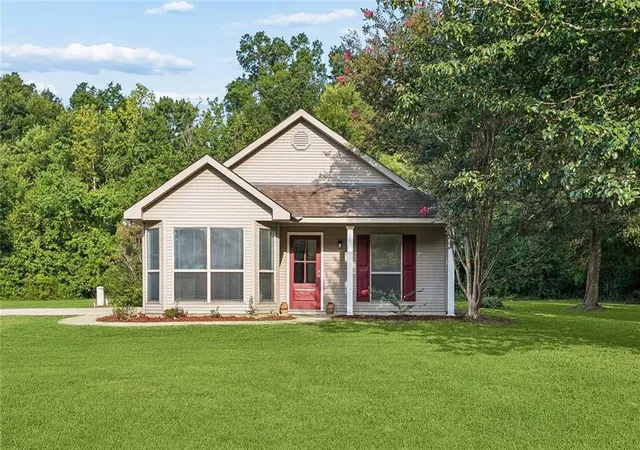 Photo 2 of Single family home for sale at 53515 Elizabeth St, Loranger, LA 70446 | MLS# 2570666 | Listing updated on 2026-10-02