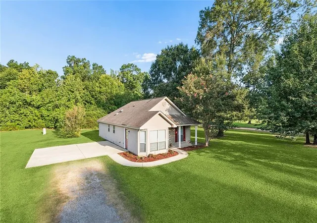 Photo 3 of Single family home for sale at 53515 Elizabeth St, Loranger, LA 70446 | MLS# 2570666 | Listing updated on 2026-10-02