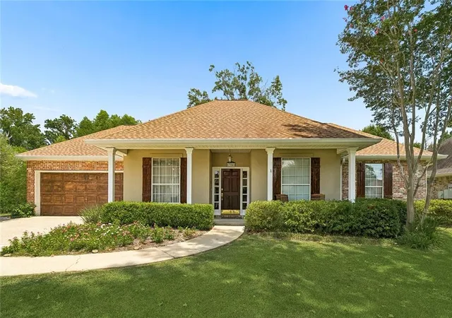 Photo 3 of Single family home for sale at 67046 Dolan St, Mandeville, LA 70471 | MLS# 2570620 | Listing updated on 2026-09-15