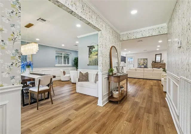 Photo 2 of Single family home for sale at 3312 Lake Trl Dr, Metairie, LA 70003 | MLS# 2570814 | Listing updated on 2026-10-02