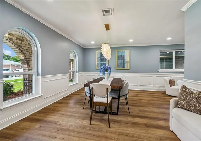 Photo 3 of Single family home for sale at 3312 Lake Trl Dr, Metairie, LA 70003 | MLS# 2570814 | Listing updated on 2026-10-02