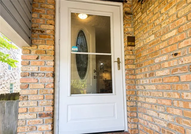 Photo 3 of Townhouse for sale at 307 Rosebud St, Metairie, LA 70005 | MLS# 2567407 | Listing updated on 2026-09-09