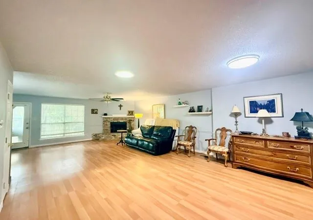 Photo 4 of Townhouse for sale at 307 Rosebud St, Metairie, LA 70005 | MLS# 2567407 | Listing updated on 2026-09-09