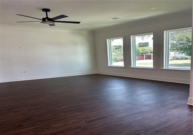 Photo 2 of Sale Pending at 1404 Lucille Ave, Metairie, LA 70003 | MLS# 2570592 | Listing updated on 2026-09-27