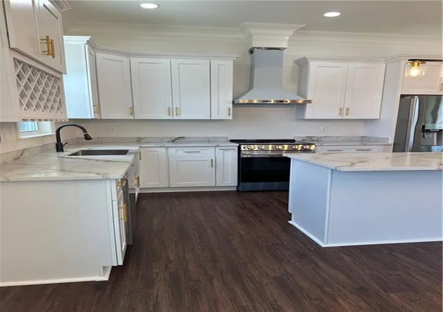 Photo 4 of Sale Pending at 1404 Lucille Ave, Metairie, LA 70003 | MLS# 2570592 | Listing updated on 2026-09-27