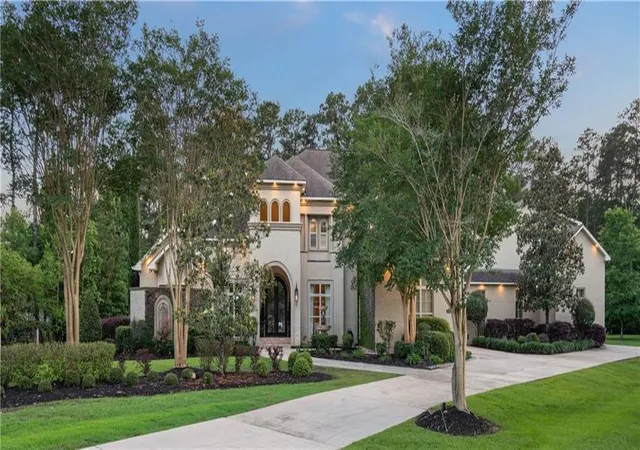Photo 1 of Mansion for sale at 419 Tallowwood Dr, Covington, LA 70433 | MLS# 2570844 | Listing updated on 2026-09-07