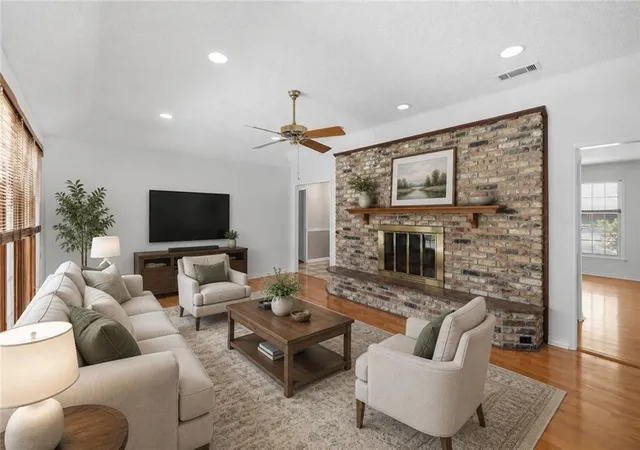 Photo 2 of Single family home for sale at 901 Del Mar, Hammond, LA 70403 | MLS# 2570975 | Listing updated on 2026-09-14