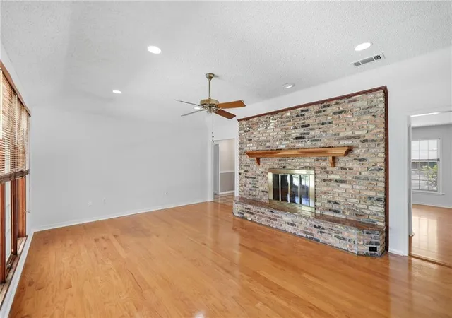 Photo 3 of Single family home for sale at 901 Del Mar, Hammond, LA 70403 | MLS# 2570975 | Listing updated on 2026-09-14