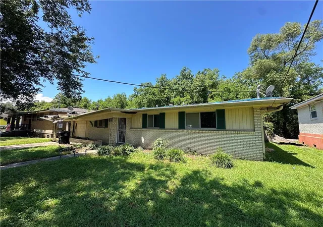 Photo 3 of Single family home for sale at 4810 Gawain Dr, New Orleans, LA 70127 | MLS# 2570688 | Listing updated on 2026-09-09