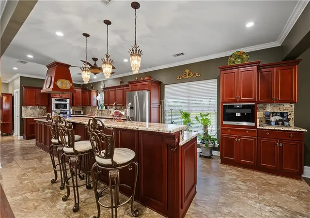 Photo 4 of Single family home for sale at 25 Chateau Haut Brion Dr, Kenner, LA 70065 | MLS# 2570809 | Listing updated on 2026-09-29
