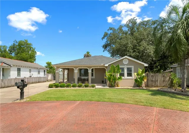 Photo 3 of Sale Pending at 5104 Belle Terre Rd, Marrero, LA 70072 | MLS# 2568396 | Listing updated on 2026-09-04