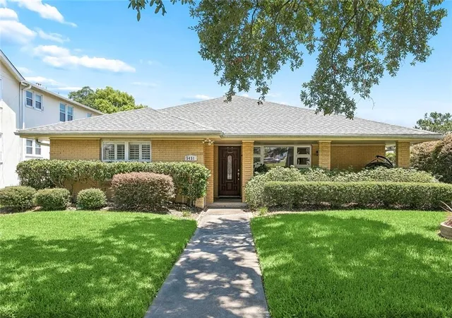 Photo 2 of Single family home for sale at 5451 Canal Blvd, New Orleans, LA 70124 | MLS# 2571043 | Listing updated on 2026-09-19