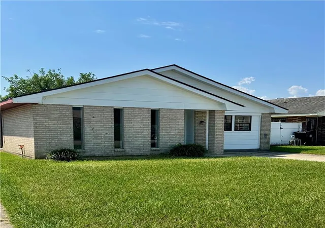 Photo 3 of Single family home for sale at 14936 Curran Rd, New Orleans, LA 70128 | MLS# 2570261 | Listing updated on 2026-09-07