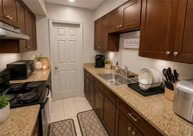 Photo 3 of Townhouse for sale at 1028 Dimarco Dr, Marrero, LA 70072 | MLS# 2571141 | Listing updated on 2026-09-15