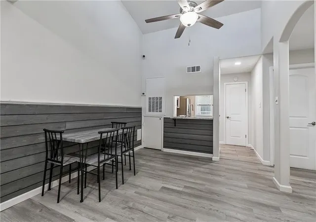 Photo 4 of Condo for sale at 2301 Edenborn Ave #308, Metairie, LA 70001 | MLS# 2570088 | Listing updated on 2026-09-19