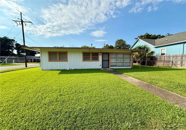 Photo 1 of Single family home for sale at 4801 Stephen Girard Ave, New Orleans, LA 70126 | MLS# 2571178 | Listing updated on 2026-09-16