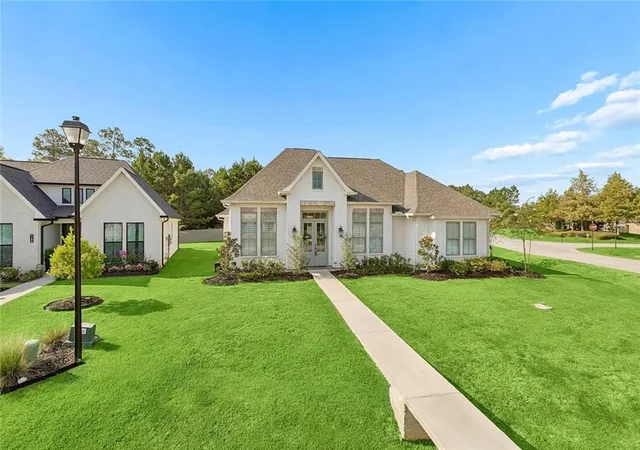 Photo 3 of Single family home for sale at 7104 Green Heron Dr, Madisonville, LA 70447 | MLS# 2570982 | Listing updated on 2026-09-27