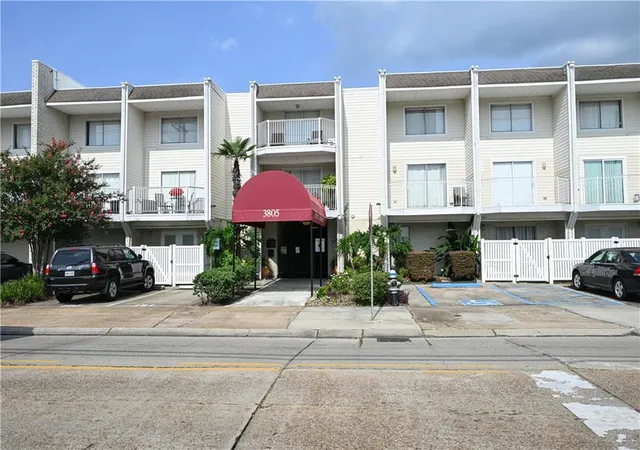 Condo for sale at 3805 Houma Blvd #B202, Metairie, LA 70006 | MLS# 2570223