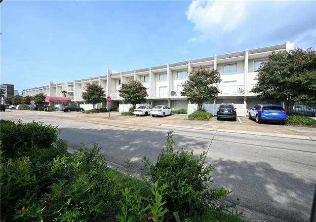 Photo 3 of Condo for sale at 3805 Houma Blvd #B202, Metairie, LA 70006 | MLS# 2570223 | Listing updated on 2026-10-06