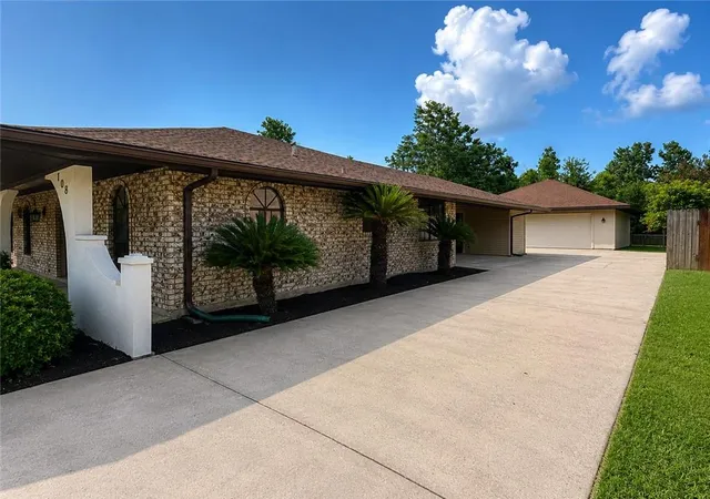Photo 2 of Single family home for sale at 108 Somerset Rd, La Place, LA 70068 | MLS# 2571216 | Listing updated on 2026-09-13