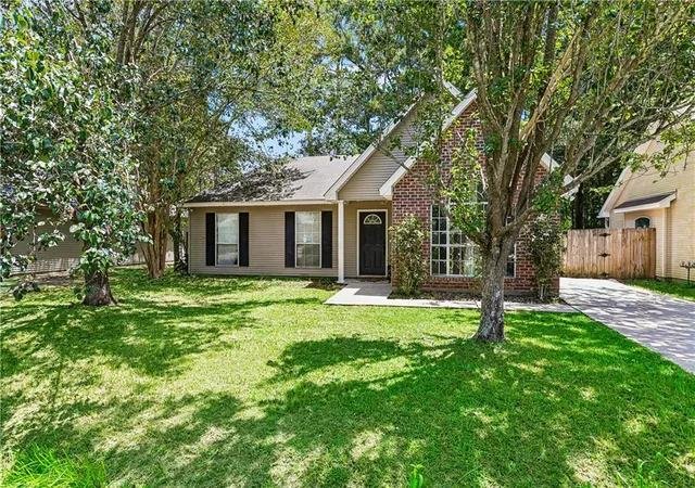 Photo 2 of Single family home for sale at 70052 9th Street, Covington, LA 70433 | MLS# 2570855 | Listing updated on 2026-09-20
