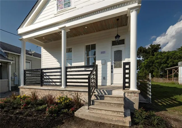 Photo 1 of Single family home for sale at 8825 Willow St, New Orleans, LA 70118 | MLS# 2570987 | Listing updated on 2026-09-02