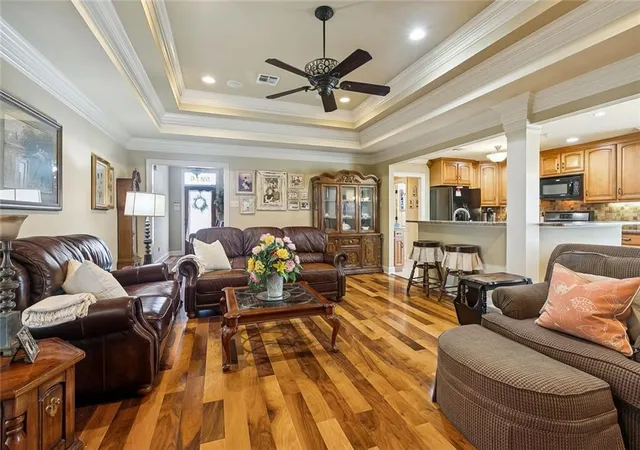 Photo 3 of Sale Pending at 5216 Oak Dr, Marrero, LA 70072 | MLS# 2571282 | Listing updated on 2026-09-06