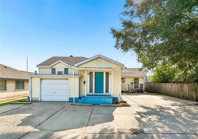 Photo 1 of Multi family home for sale at 613 Oak Ave, Harahan, LA 70123 | MLS# 2571332 | Listing updated on 2026-09-03