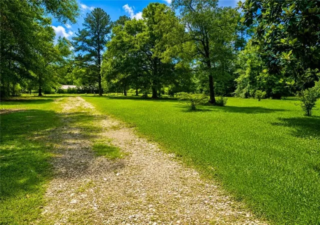 Photo 3 of Single family home for sale at 11214 Pine Ridge Cir, Bogalusa, LA 70427 | MLS# 2571472 | Listing updated on 2026-09-18