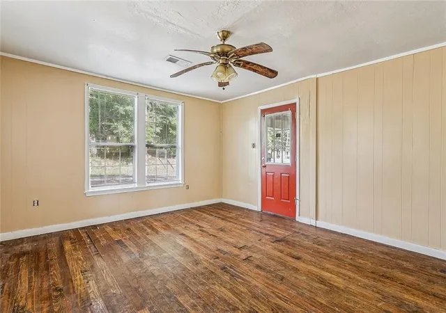 Photo 2 of Single family home for sale at 919 Ave F, Bogalusa, LA 70427 | MLS# 2571155 | Listing updated on 2026-09-19
