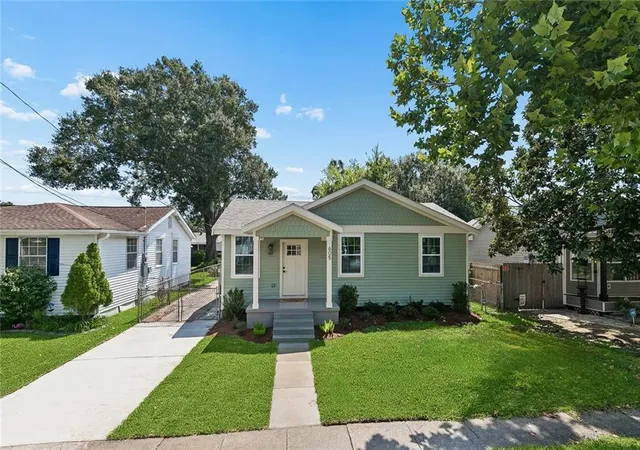 Photo 1 of Single family home for sale at 605 Gelpi Ave, Jefferson, LA 70121 | MLS# 2570543 | Listing updated on 2026-09-21