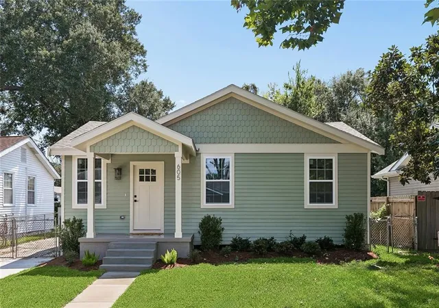 Photo 2 of Single family home for sale at 605 Gelpi Ave, Jefferson, LA 70121 | MLS# 2570543 | Listing updated on 2026-09-21