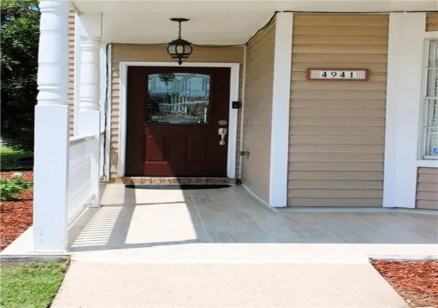 Photo 3 of Single family home for sale at 4941 Trenton St, Metairie, LA 70006 | MLS# 2571513 | Listing updated on 2026-09-24