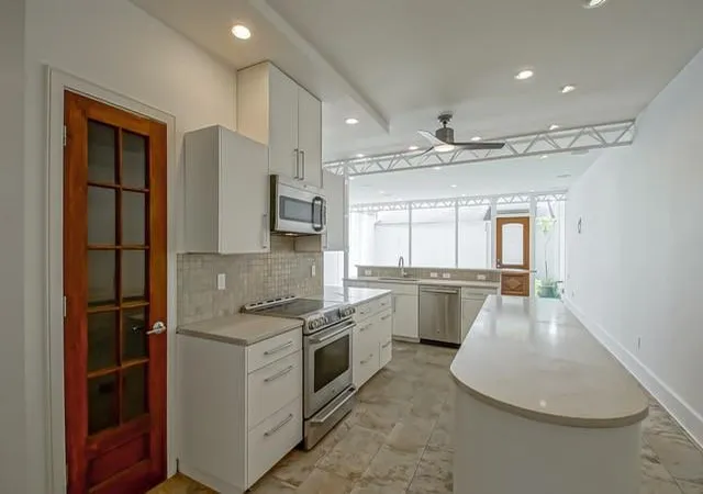 Photo 4 of Townhouse for sale at 208 Rue St Peter St, Metairie, LA 70005 | MLS# 2568106 | Listing updated on 2026-10-05