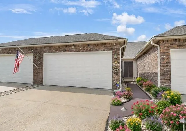 Photo 1 of Townhouse for sale at 5348 Courtyard Dr, Gonzales, LA 70737 | MLS# 2571571 | Listing updated on 2026-09-17