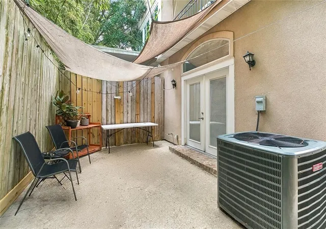 Photo 17 of Townhouse for sale at 264 W Robert E Lee Blvd, New Orleans, LA 70124 | MLS# 2571200 | Listing updated on 2026-10-05