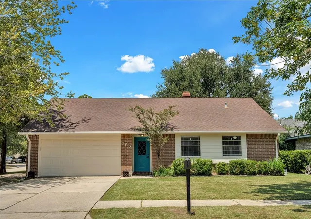 Photo 1 of Sale Pending at 765 Ridgewood Dr, Mandeville, LA 70471 | MLS# 2571653 | Listing updated on 2026-09-09
