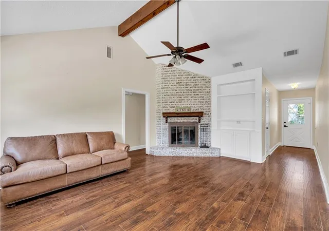 Photo 4 of Sale Pending at 765 Ridgewood Dr, Mandeville, LA 70471 | MLS# 2571653 | Listing updated on 2026-09-09